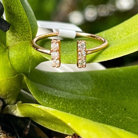 NWOT STERLING SILVER 18k Yellow Gold Plated CZ RING SIZE 7 Adjustable - Picture 5 of 16